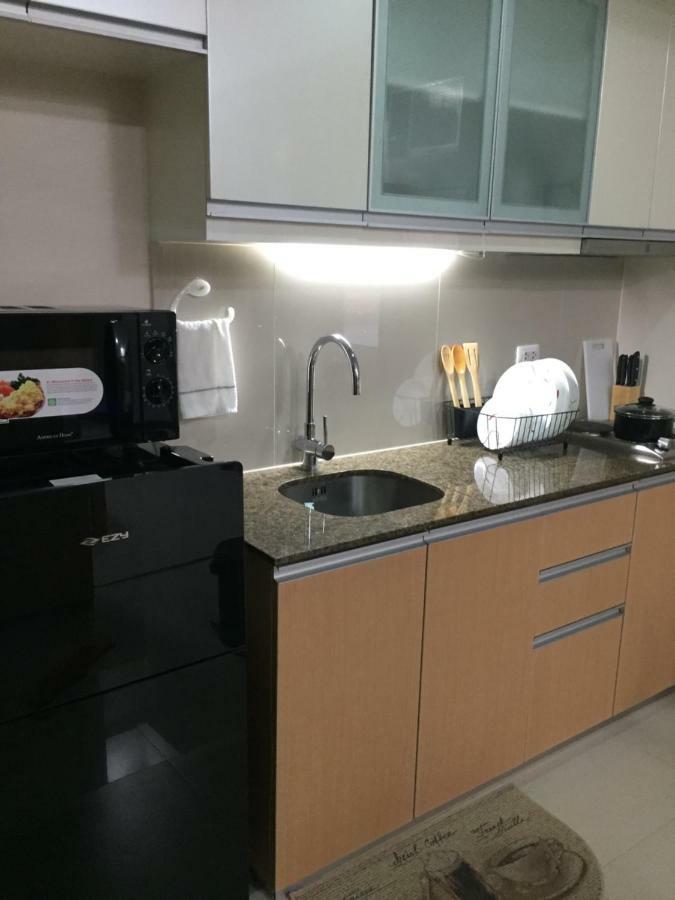 101 Newport Condo C2 Manila Exterior foto